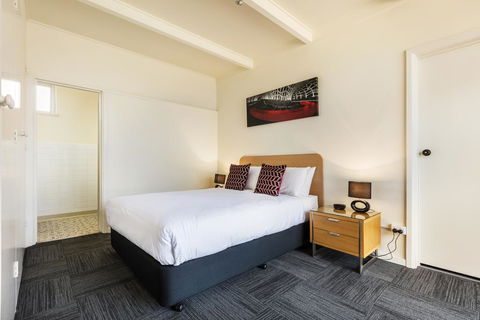 Sandbelt Club Hotel - Whitsundays Accommodation 1