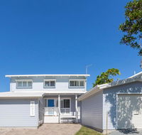 Sandpiper Beach Front House - Whitsundays Accommodation