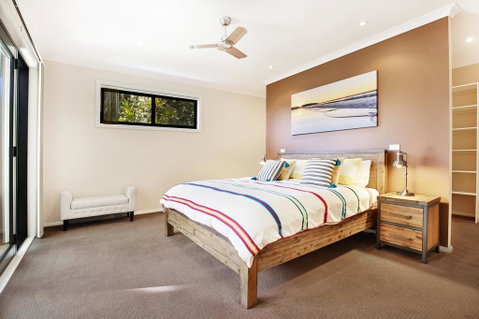 Sandy Bottom - Pet Friendly - 3 Min Walk To Beach - Whitsundays Accommodation 3