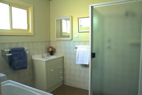 Schoolhouse Cottage American River - Whitsundays Accommodation 0