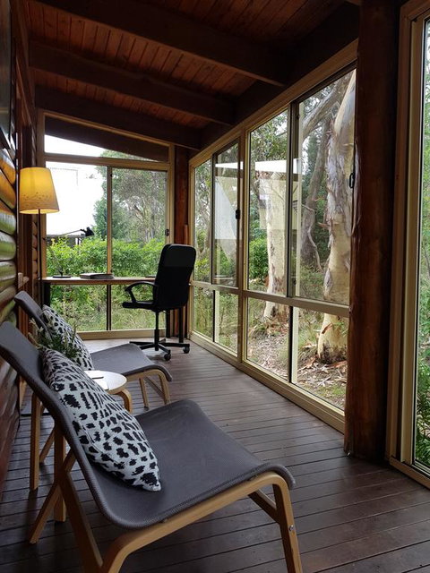 Scribble Gum Cottage - Whitsundays Accommodation 3