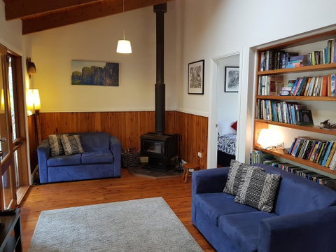 Scribble Gum Cottage - Whitsundays Accommodation 2