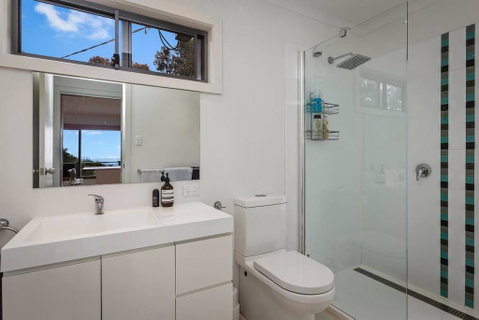 SEA URCHIN - Beautiful Skenes Creek Home - Whitsundays Accommodation 2