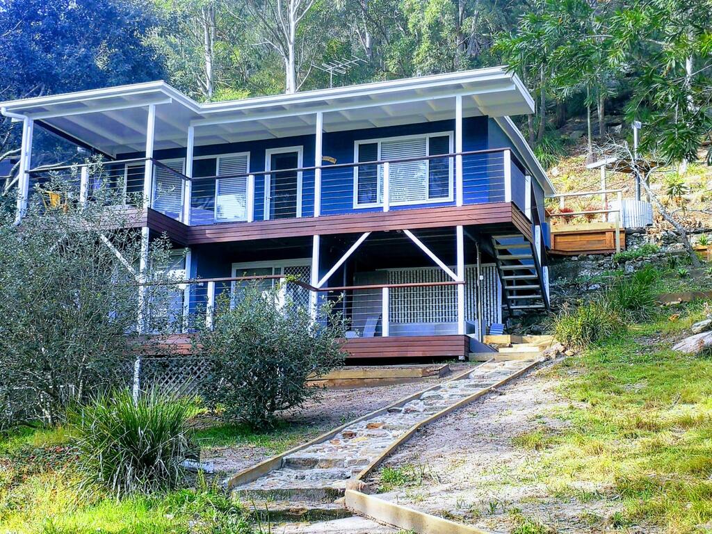 Bar Point NSW Whitsundays Accommodation