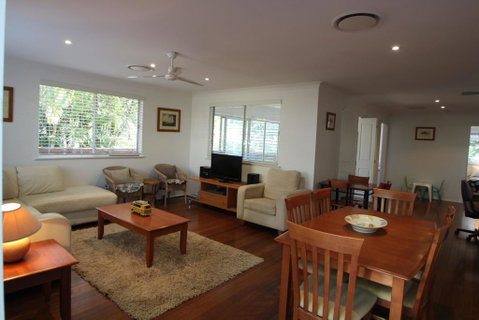 SEAMIST - Whitsundays Accommodation 0