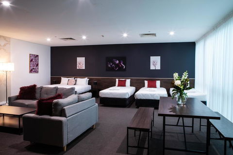 Sfera's Park Suites & Convention Centre - Whitsundays Accommodation 2