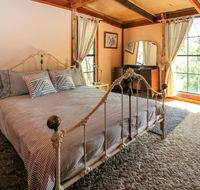 Shady Creek Eco Cabin Peaceful Country Getaway - Whitsundays Accommodation