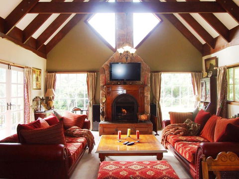 Shakespeare's Wilderness Chalet - Whitsundays Accommodation 1