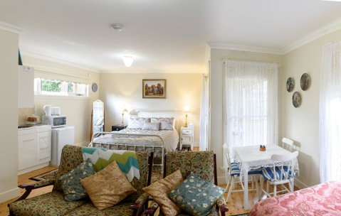 Shelton-Lea Bed & Breakfast - Whitsundays Accommodation 3