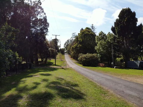 Shenanigans Spur Cottage - Whitsundays Accommodation 0