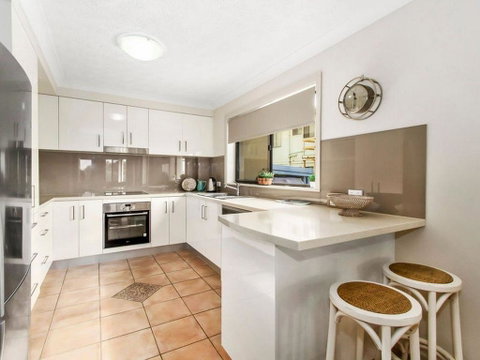 SHORELINE 3 - Whitsundays Accommodation 0
