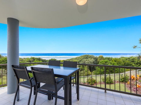 Shoreline Six With Ocean Views To See The Whales - Whitsundays Accommodation 0