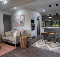 Silhouette Cottage - Whitsundays Accommodation