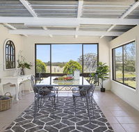 Silky Oak Cottage - cosy with country views - Whitsundays Accommodation