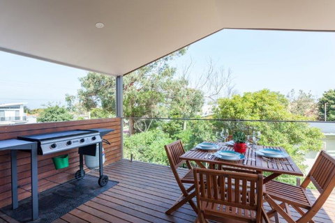 Silversands Beach Cottage - Whitsundays Accommodation 2