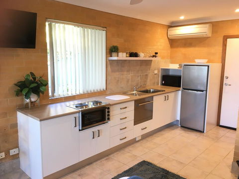 SilverWaters Waterfront Accommodation - Whitsundays Accommodation 2