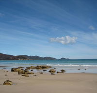 Sisters Beach House - Whitsundays Accommodation