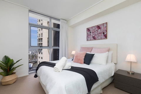 SK2 - 3BR With Pool Gym Steam Room In Story Bridge - Whitsundays Accommodation 0