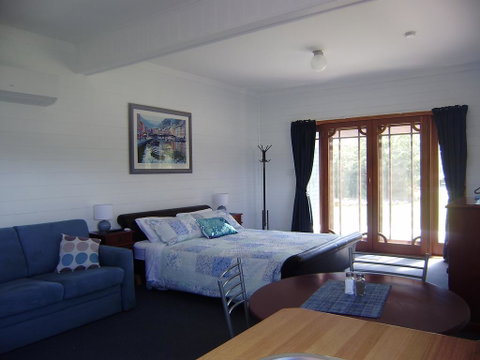Sleepy Hollow Hideout - Hideout 1 - Whitsundays Accommodation 2