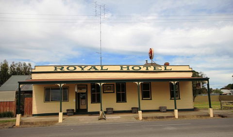Snake Valley Hotel - Whitsundays Accommodation 1