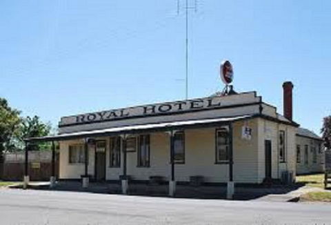 Snake Valley Hotel - Whitsundays Accommodation 2