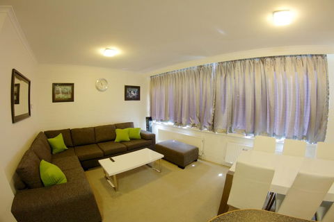 Snow Ski Apartments 08 - Whitsundays Accommodation 3
