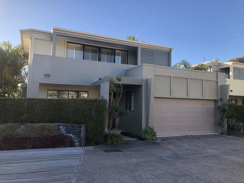 Sonoma Holiday House #8 - Whitsundays Accommodation 2