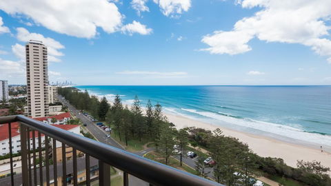Southern Cross Beachfront Holiday Apartments - Whitsundays Accommodation 0