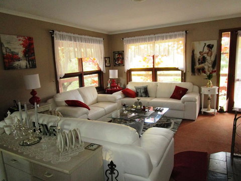 Southern Vales Bed & Breakfast - Whitsundays Accommodation 2