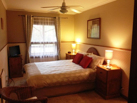 Southern Vales Bed & Breakfast - Whitsundays Accommodation 0