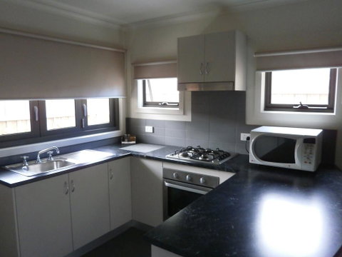 Sovereign Views Apartments - Whitsundays Accommodation 3
