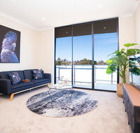 SP246-Brandnew modern Apt in Penrith with parking - Whitsundays Accommodation