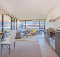 Spacious Docklands 2 Bedroom 2 Bathroom Apartment - Whitsundays Accommodation