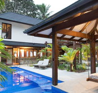 Spice At Oak Award Winning Luxury Absolute Oceanfront House Oak Beach Near Port Douglas - Whitsundays Accommodation