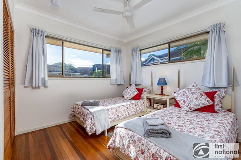 Spoil Yourself With The Perfect Position Of This First Floor Unit - Whitsundays Accommodation 2