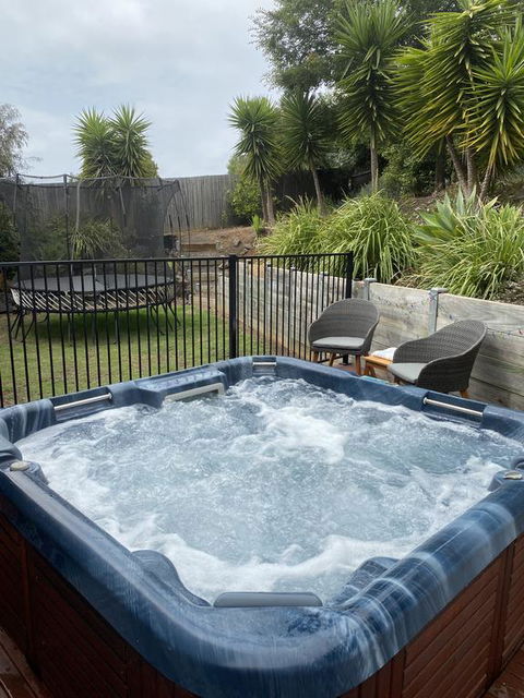 Springbank Spa & Surf - Whitsundays Accommodation 1