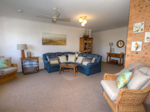 St James 6, Stylish Airconditioned Retreat - Whitsundays Accommodation 1
