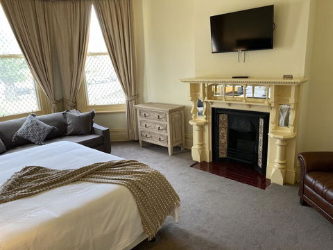 St. Elizabeth's Home - Whitsundays Accommodation 2
