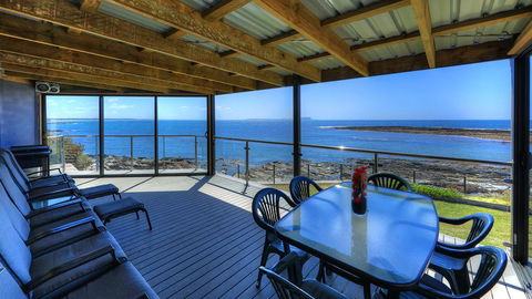 Stanley View Beach House - Whitsundays Accommodation 1