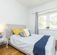 Stay at Meurant Wagga - Whitsundays Accommodation