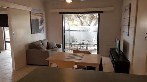 Stay Awhile In Port Pirie - Min Stay 4 Nights - Whitsundays Accommodation 2