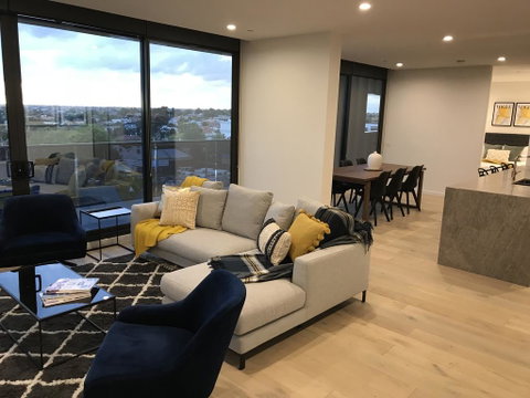StayCentral Essendon Escape Sub-penthouse - Whitsundays Accommodation 3
