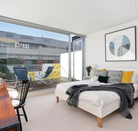 StayCentral on Oxford Penthouse - Whitsundays Accommodation