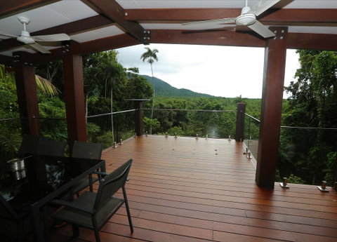 Stonewood Views - Whitsundays Accommodation 0