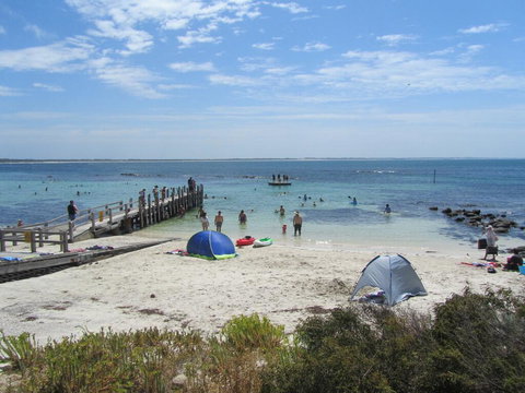 Storm Bay Cottage - Whitsundays Accommodation 3