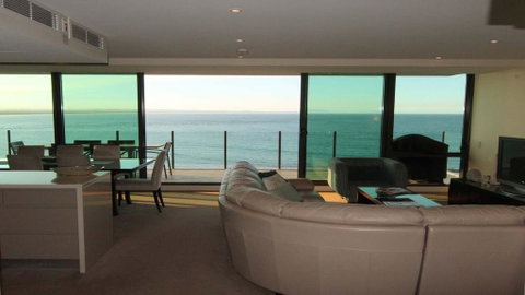 Strand Beachside 1003 - Penthouse - Whitsundays Accommodation 1