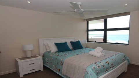 Strand Beachside 701 - Whitsundays Accommodation 3