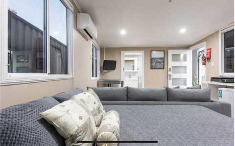 Studio Vues - Whitsundays Accommodation 0
