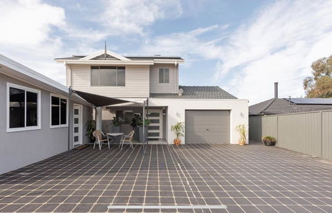 Studio Vues - Whitsundays Accommodation 3