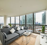 STUNNING 2 BED 2 BATH STYLISH UNIT // FREE PARKING - Whitsundays Accommodation
